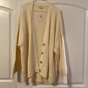 Wide Rib Oversized Cardigan.  NWT.  Size XL.  Longer length.  Buttons.